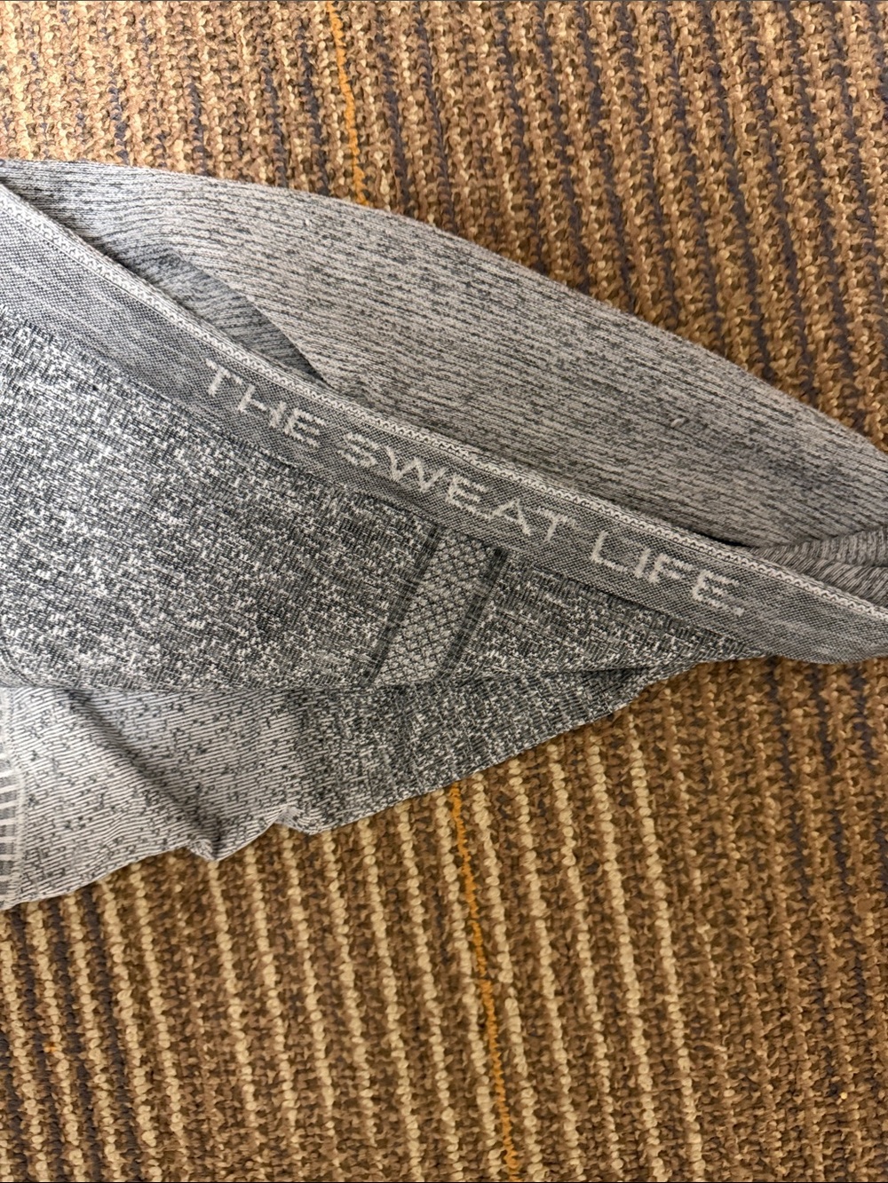 🩶🤍lululemon athletica Gray Ombre Swiftly Tech Racerback Tank Top Sz 2🤍🩶 - Picture 5 of 6